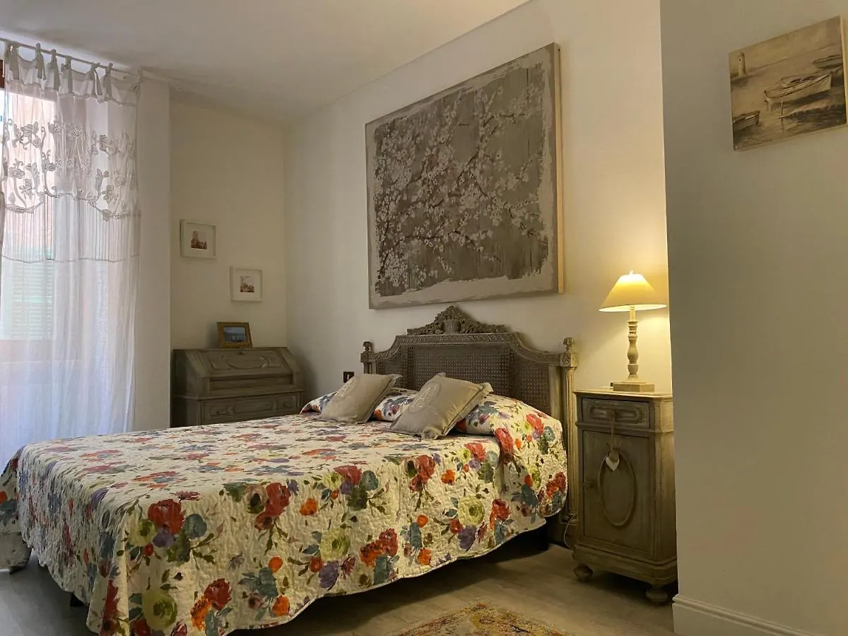Appartamento Violetta Maison, elegante e romantica a Salo’ 0*, Salò