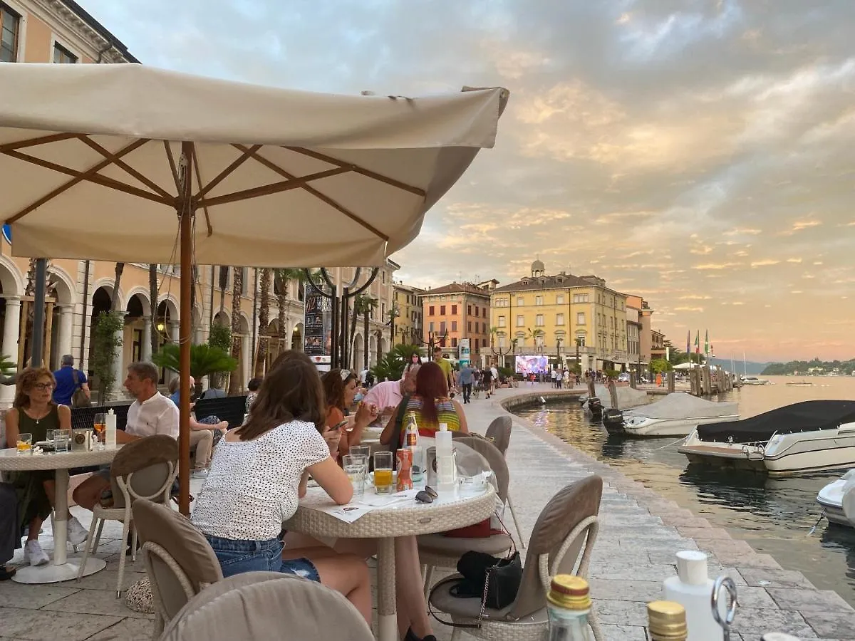 Appartamento Violetta Maison, elegante e romantica a Salo’