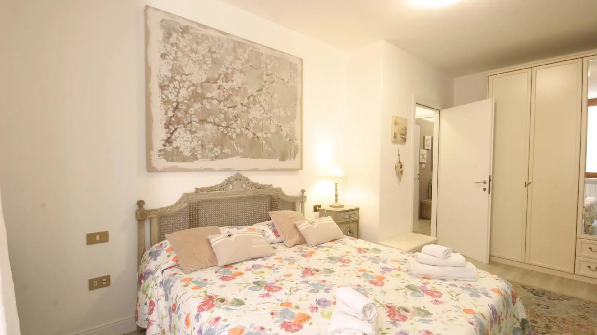 Appartamento Violetta Maison, elegante e romantica a Salo’ Salò