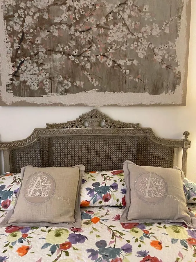 Violetta Maison, Elegante E Romantica A Salo' Lägenhet