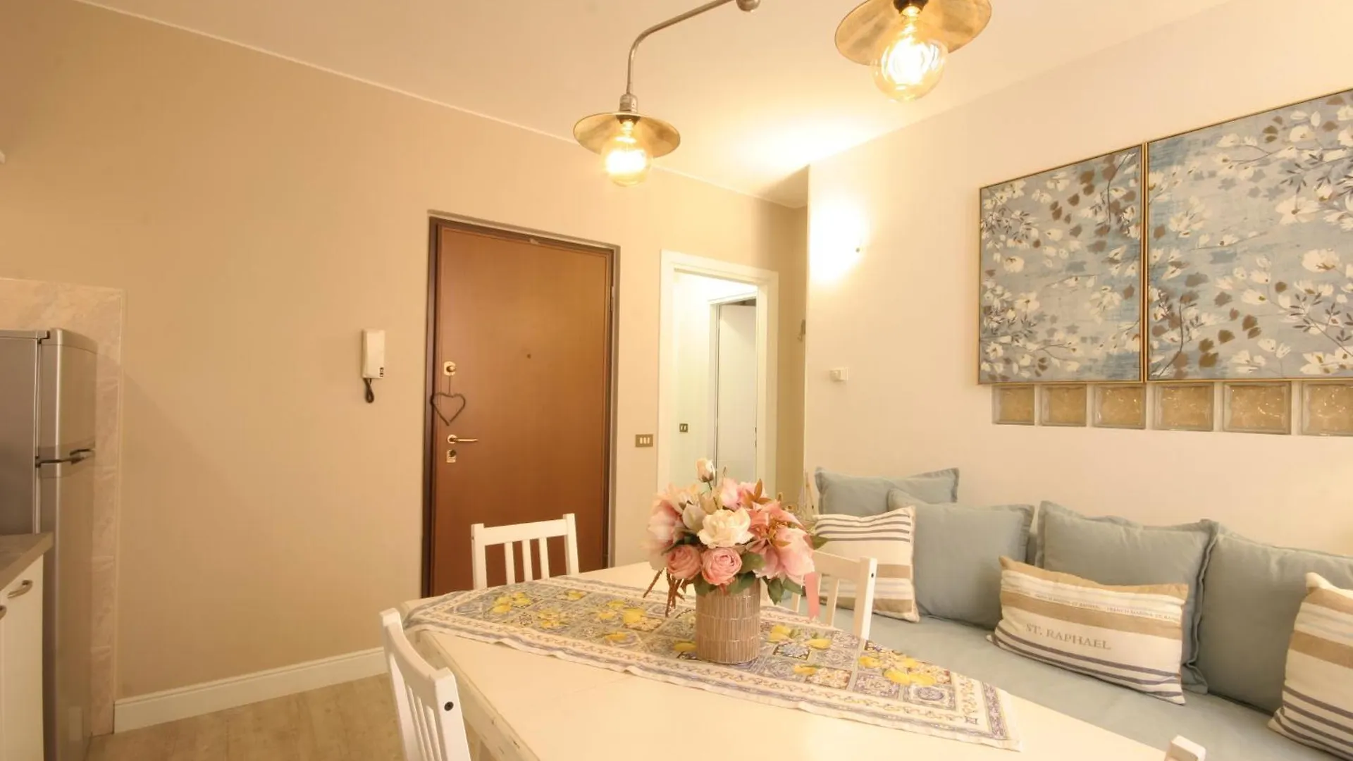 Violetta Maison, Elegante E Romantica A Salo' Lägenhet 0*, Salò Italien
